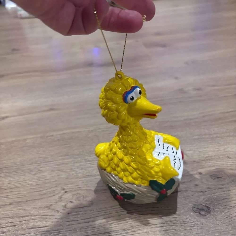 Vintage Sesame Street BIG BIRD IN NEST WITH BOOK 5